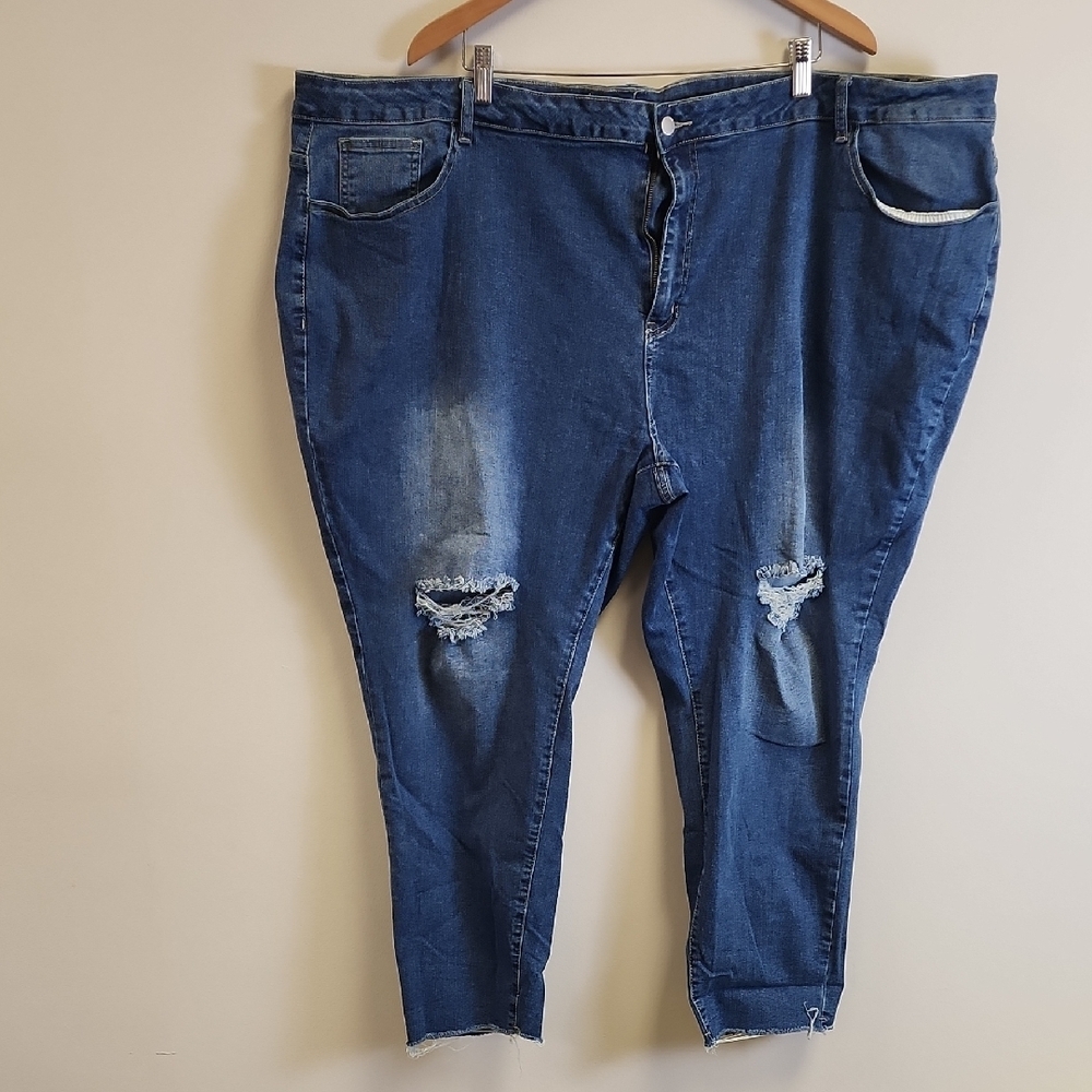 SHEIN Women’s Relaxed Fit Distressed Denim Jeans